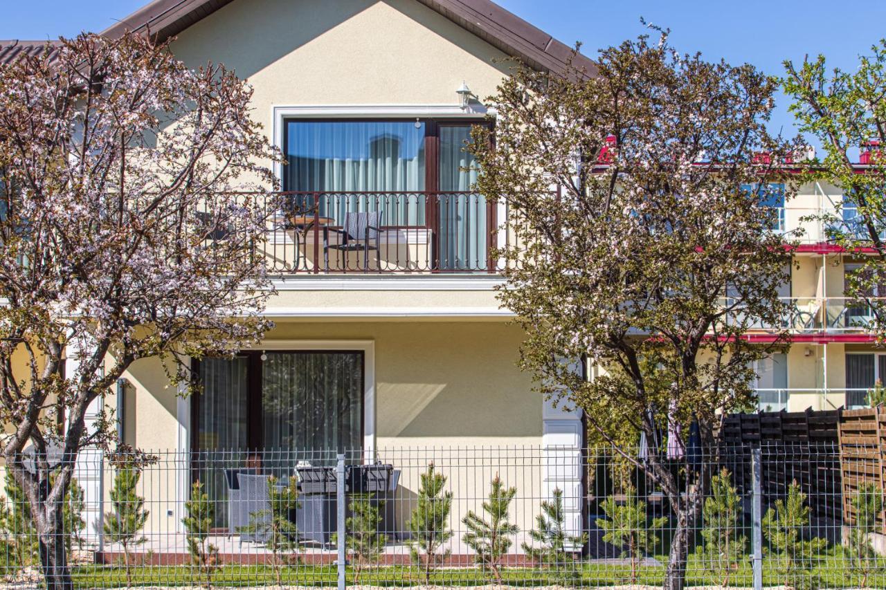 Sakura_Inn Palanga Exteriör bild